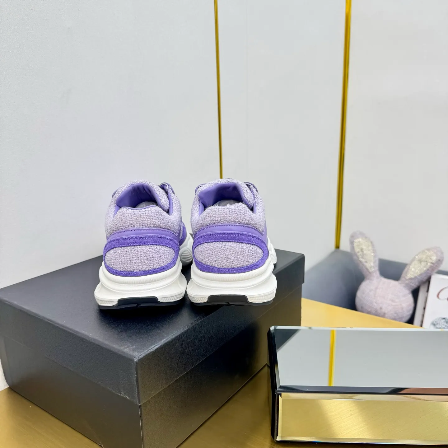 p700🐮🐮Upgraded version, upgraded version, upgraded version! No rebuttal accepted! ! ! ! Chanel Chanel dad shoes, couples' model for men and women - 2025 top casual sneakers in the counter. This classic design; the upper is electro-embroidered with various techniques; ❷The inner lining is made of: original Yangli + net ❸The outsole is based on: the original TPU combination outsole. The full set of boutique packaging for women 35–41